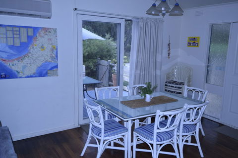 Beachwalk Cottage - Sunshine Coast Tourism 6
