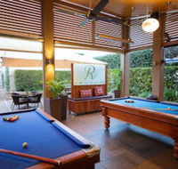 O'Shea's Royal Hotel - Holiday Sunshine Coast
