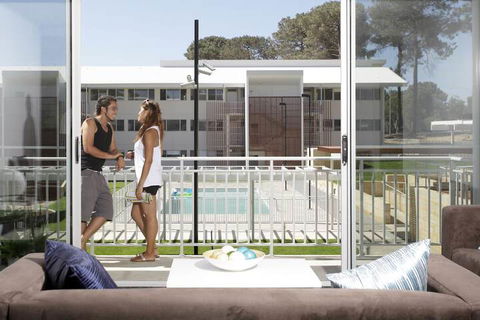 Murdoch University Village - Holiday Sunshine Coast 6