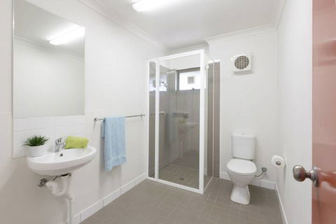 Murdoch University Village - Holiday Sunshine Coast 7