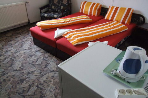 Blackboy Tree Motel - Sunshine Coast Tourism 3