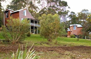 Karma Chalets - Sunshine Coast Tourism 1