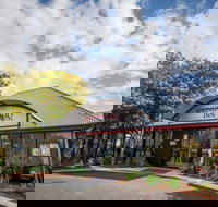 Springwood Motor Inn - Holiday Sunshine Coast