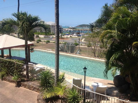 At Boathaven Bay Holiday Apartments - Holiday Sunshine Coast 0