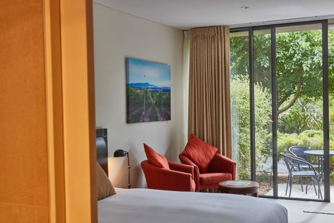 Balgownie Estate Vineyard Resort & Spa - Holiday Sunshine Coast 6