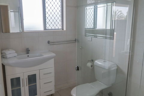 Foreshore Apartments - Sunshine Coast Tourism 4