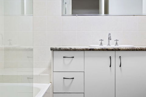 Foreshore Apartments - Sunshine Coast Tourism 5
