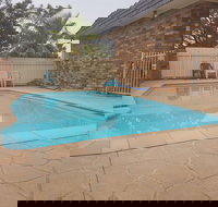 Acacia Motel Griffith - Holiday Sunshine Coast