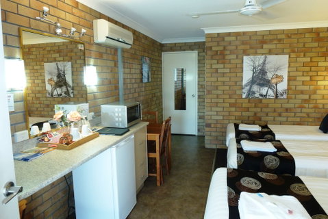 City View Motel Warwick - Sunshine Coast Tourism 6
