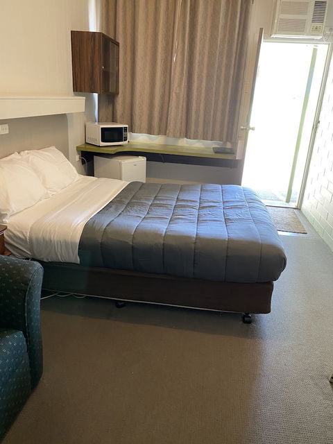 Millers Cottage Motel - Holiday Sunshine Coast 3