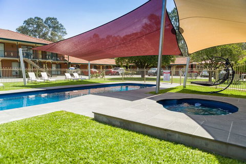 Advance Motel - Sunshine Coast Tourism 2