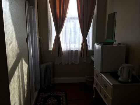 Anchorage Seafront Hotel - Sunshine Coast Tourism 4