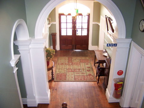 Anchorage Seafront Hotel - Sunshine Coast Tourism 1