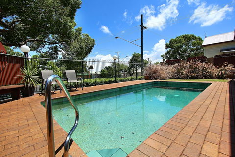 Garden City Motor Inn - Holiday Sunshine Coast 3