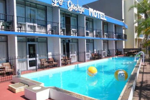 Le George Motel - Holiday Sunshine Coast 1