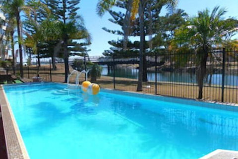 Le George Motel - Holiday Sunshine Coast 3