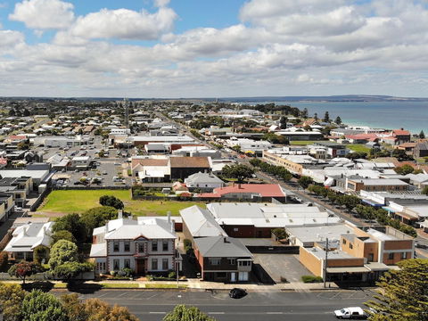 Annesley House - Holiday Sunshine Coast 1