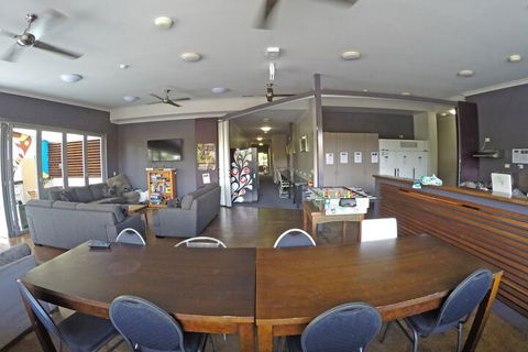 Global Backpackers - Port Douglas - Sunshine Coast Tourism 4
