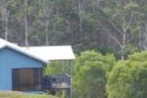 Rainbow Trail Chalets - Holiday Sunshine Coast 0