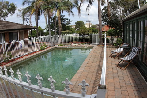 Reign Inn Newcastle - Holiday Sunshine Coast 2