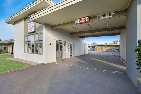 Adelaide Road Motor Lodge - Holiday Sunshine Coast 0