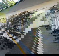 Central Point Motel - Holiday Sunshine Coast