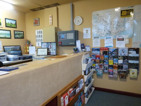 Grand Central Motel - Holiday Sunshine Coast 1