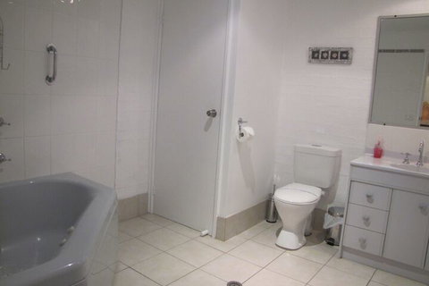 Apollo Apartments - Holiday Sunshine Coast 5