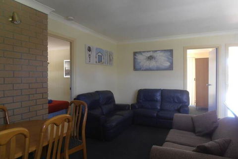Top Of The Lake Units - Holiday Sunshine Coast 5