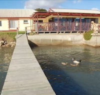 Meningie's Waterfront Motel - Holiday Sunshine Coast