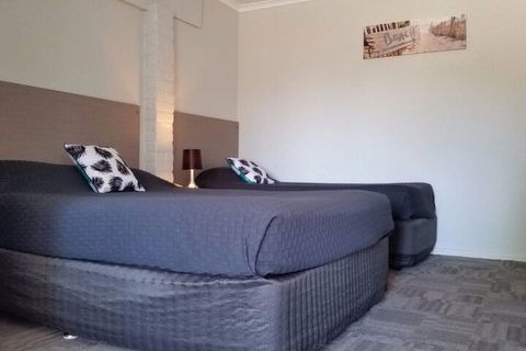 Foreshore Motel - Holiday Sunshine Coast 4