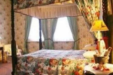 The Old George & Dragon Guesthouse - Sunshine Coast Tourism 1