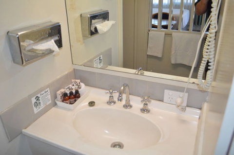 SureStay Hotel By Best Western Karinga Motel - Sunshine Coast Tourism 6