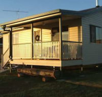 Lee Farm Stay Cottages - Holiday Sunshine Coast