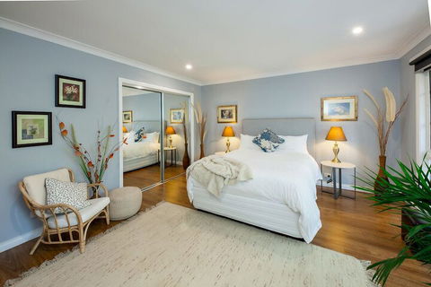 Holly Lodge - Sunshine Coast Tourism 4