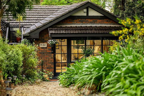 Holly Lodge - Sunshine Coast Tourism 5