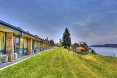 Lake Jindabyne Hotel - Holiday Sunshine Coast 1