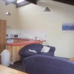 Alpha Centauri 8 Budget Jindabyne Holiday Apartment - Holiday Sunshine Coast 0