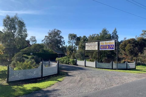 Olde Horsham Motor Inn - Holiday Sunshine Coast 2