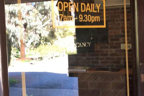 Olde Horsham Motor Inn - Holiday Sunshine Coast 6