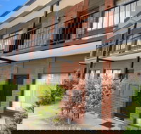 Ploughmans Motor Inn - Holiday Sunshine Coast