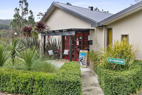 Oyster Cove Chalet - Holiday Sunshine Coast 2