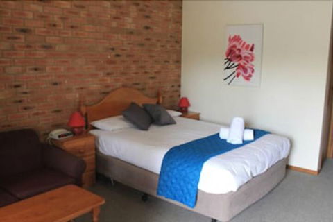 Aristocrat Waurnvale Motel - Holiday Sunshine Coast 3