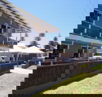 Clearwater Motel Apartments - Holiday Sunshine Coast