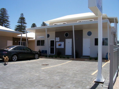Clearwater Motel Apartments - Holiday Sunshine Coast 2