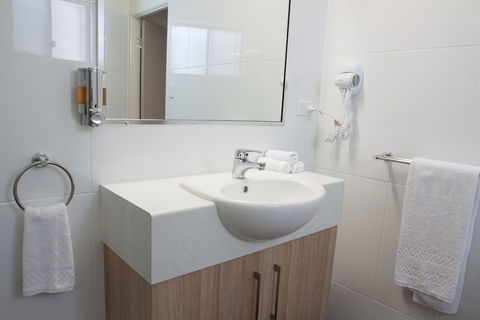 Abode37 - Sunshine Coast Tourism 1