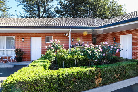 Akuna Motor Inn And Apartments - Holiday Sunshine Coast 0