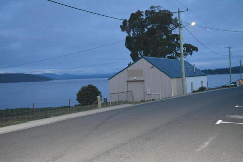 Smugglers Rest Apartments Dover - Holiday Sunshine Coast 7