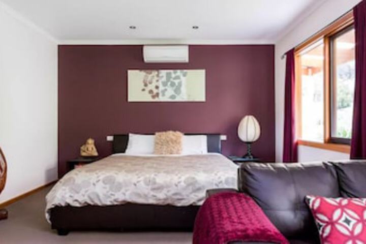 Mount Macedon VIC Holiday Sunshine Coast