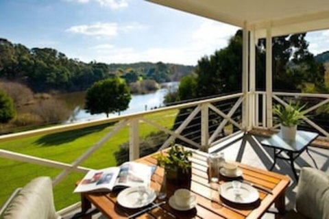 Lakeside Suites 1 - Sunshine Coast Tourism 4